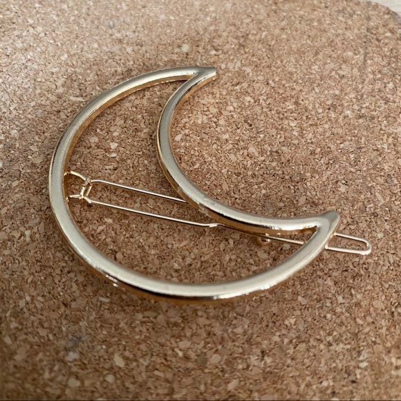 1 Piece Cute Gold Moon Shaped Hair Pin - Picture 3 of 5
